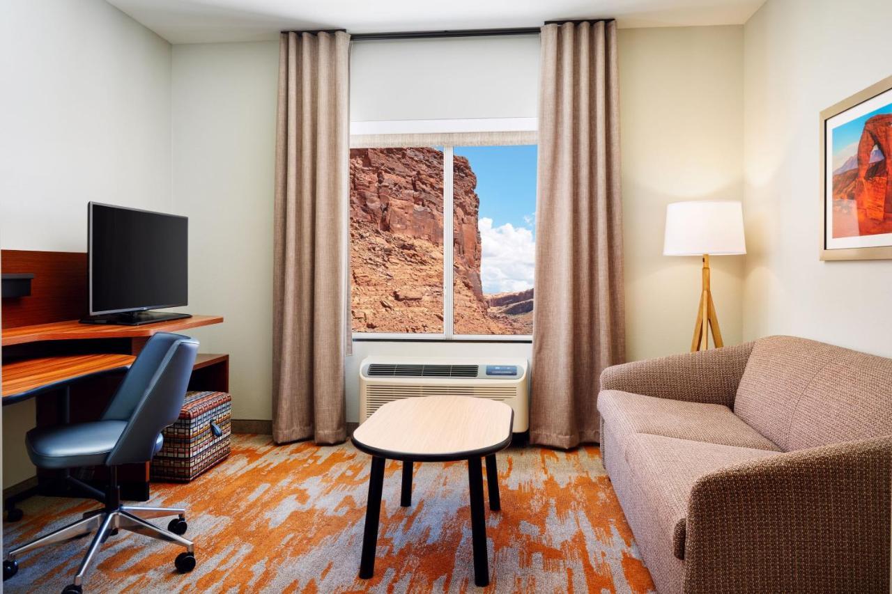 Fairfield Inn & Suites By Marriott Moab Exterior photo